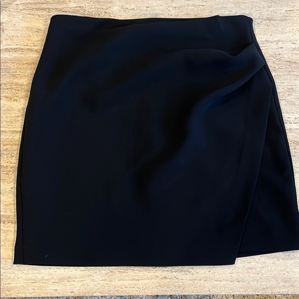 Aritzia Wilfred Black Skirt
